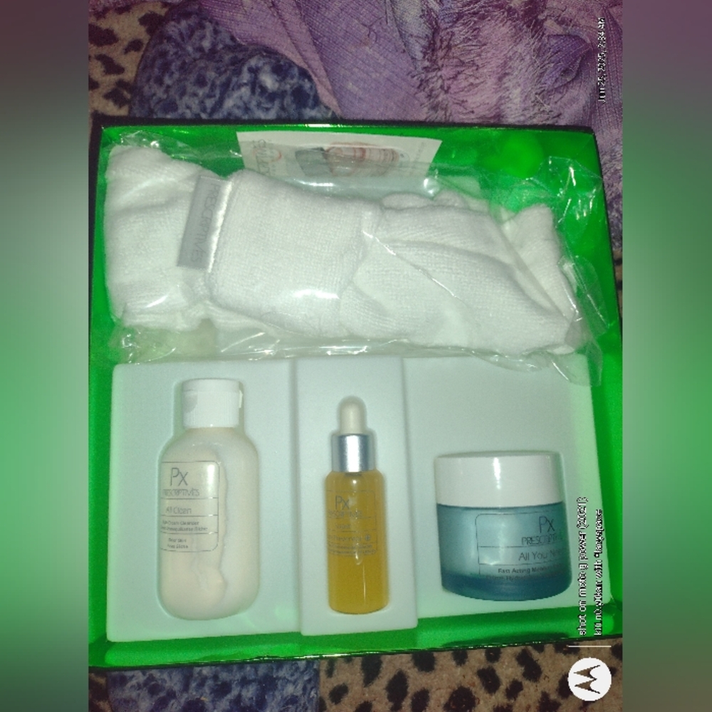 Prescriptives Daily Care For Drier Skin Box Set - Picture 6 of 7